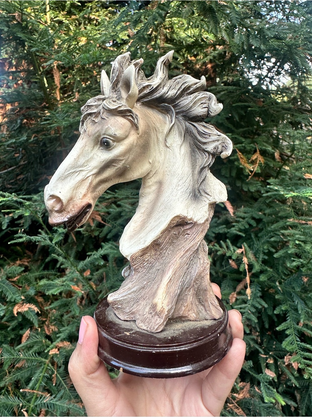 Small Decorative Beige Horse Head Sculpture - Home Art Accent